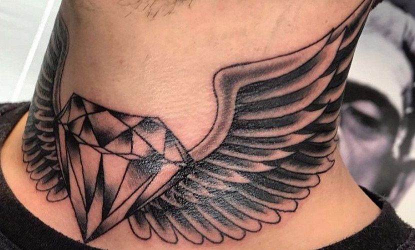 Featured image of post Tatuajes De Alas En El Cuello